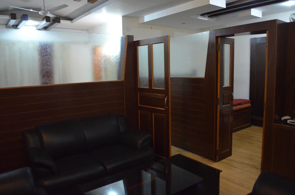 Hotel Sandhya Palace Shamshi Exterior photo