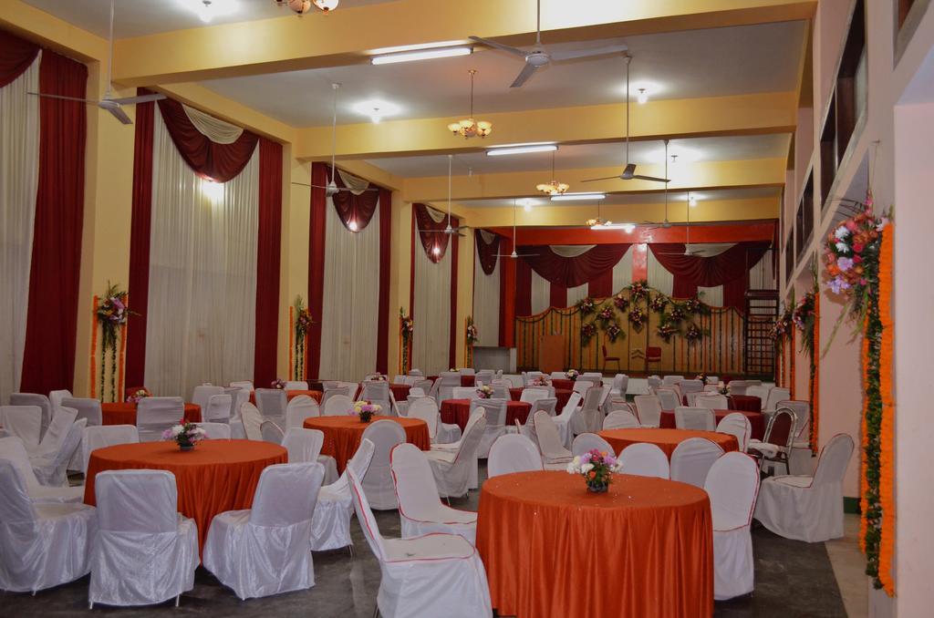 Hotel Sandhya Palace Shamshi Exterior photo