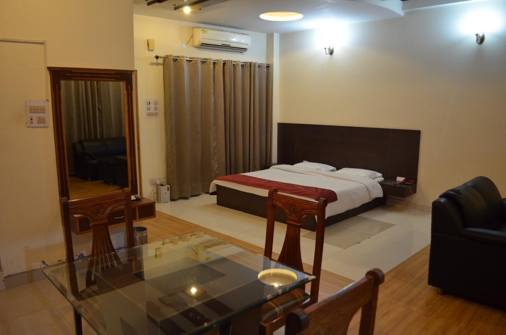 Hotel Sandhya Palace Shamshi Exterior photo